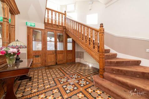 Communal Entrance Hall