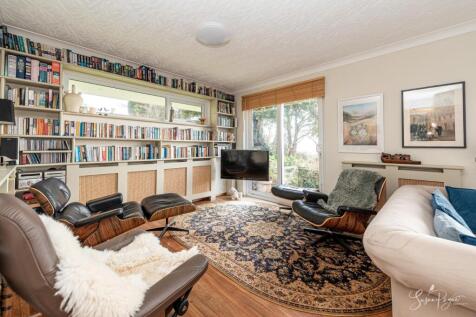 Lounge/Snug