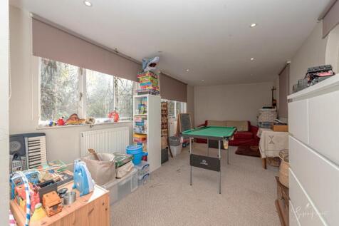 Snug/Playroom/Bedroom