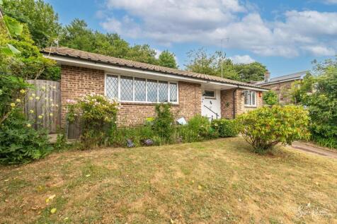 Welcome to 18 Chatsworth Avenue