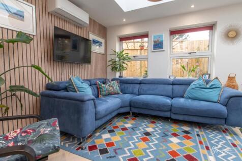 Open Plan Living and Kitchen