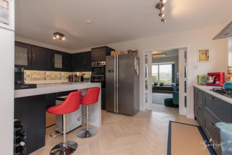 Open Plan Living and Kitchen
