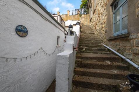 Steps to 28b Madeira Road