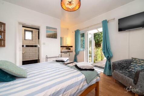 Bedroom Four/Holiday Let
