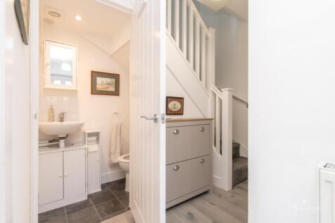 Ground Floor Cloakroom