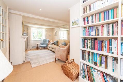 Living Room/Snug