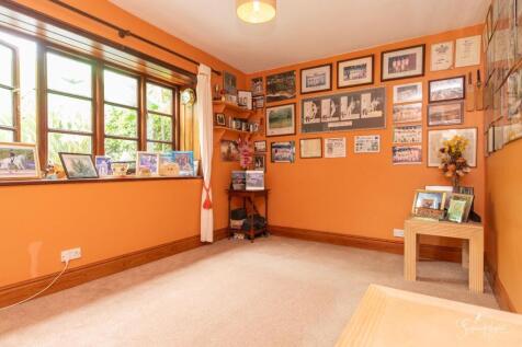 Snug/Playroom/Bedroom