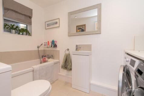 Bathroom/Utility