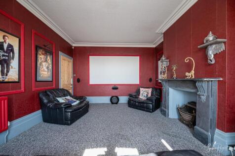 Dining/Cinema Room