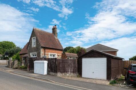Garage/Driveway