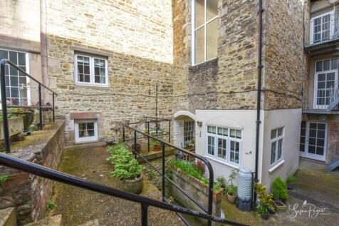 Private Courtyard