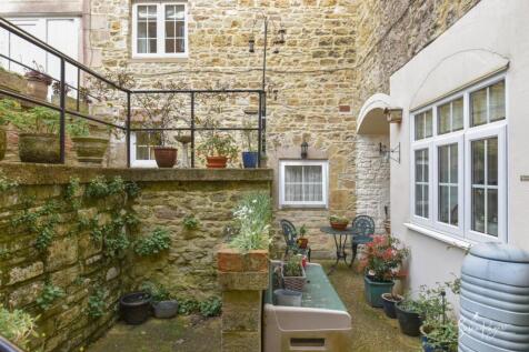 Private Courtyard