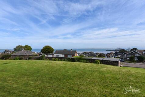Communal Gardens and Sea Views