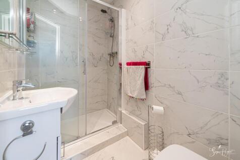 Bedroom Two Ensuite