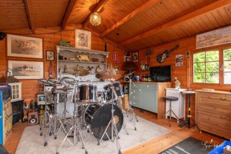 Log Cabin