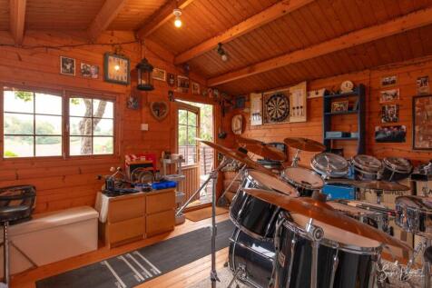 Log Cabin