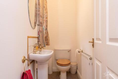 Ground Floor Cloakroom