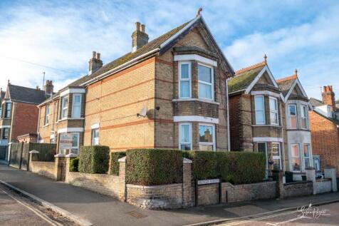 Welcome to 25 Moorgreen Road