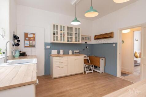 Kitchen - Breakfast Room