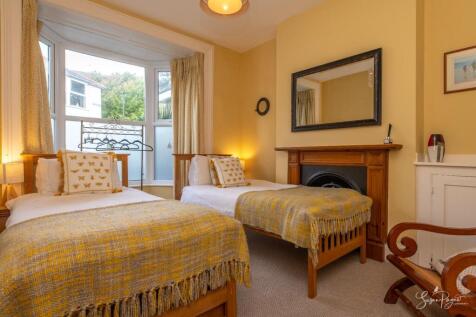 Snug/Ground Floor Bedroom