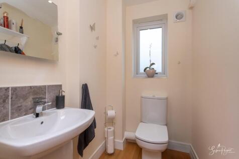Ground Floor Cloakroom