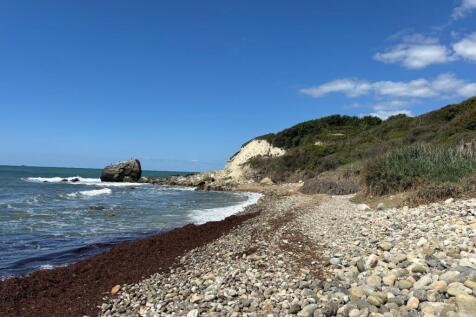 Nearby Watershoot Bay