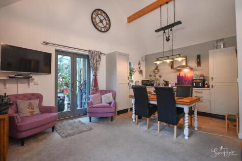 9 Puckwell farm-1.jpg