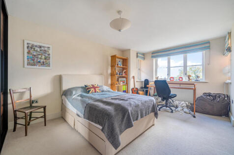 1381601-7-691e333...