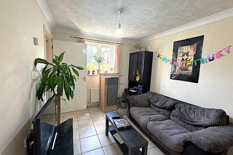 LIVING ROOM 2