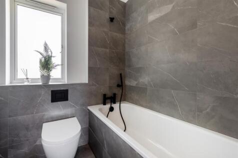 Plot 12 Oakley Gardens-5.jpg