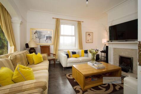 Sitting room 3