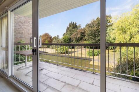 Dining room balcony