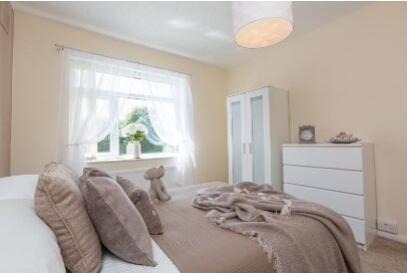 Bedroom 1 (1)