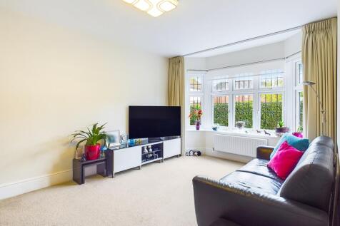 10 Farro Drive - Living Room