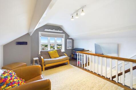 Leeds Road - Loft Room