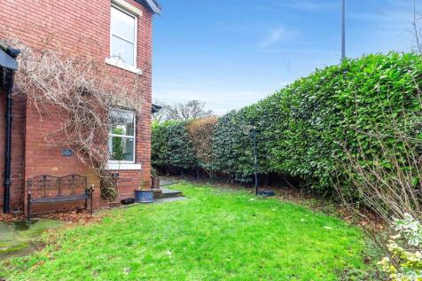 Leeds Road - Garden