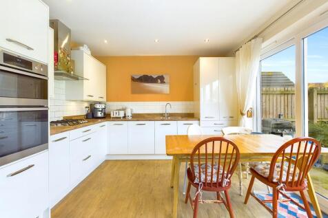 66 Farro Drive - Kitchen Diner1