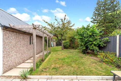 7 Pennine - Garden