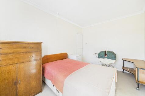 CAM03162G0-PR0334-STILL006