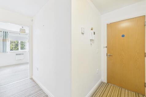 CAM03162G0-PR0339-STILL014
