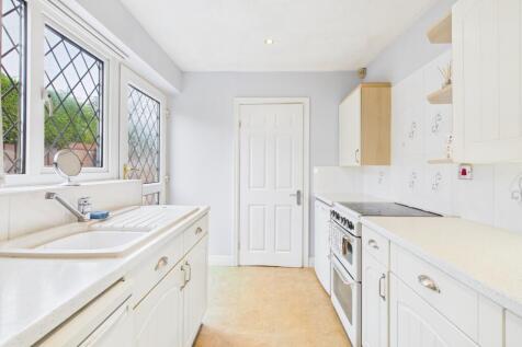 CAM03162G0-PR0342-STILL014