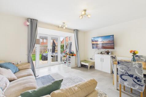 Living Dining Area