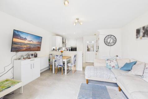 Living Dining Area