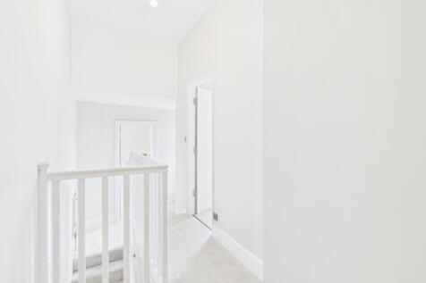 CAM03162G0-PR0343-STILL007