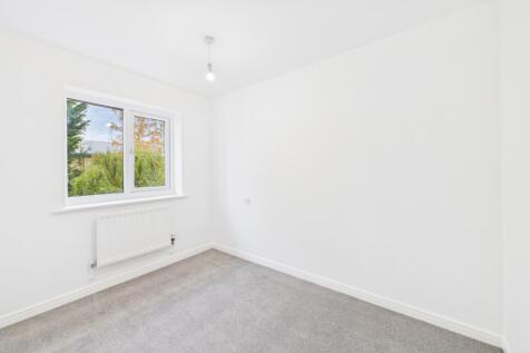 CAM03162G0-PR0361-STILL014