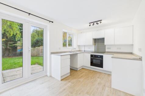 CAM03162G0-PR0361-STILL001-1