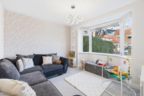 CAM03162G0-PR0357-STILL012