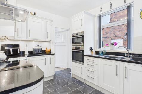 CAM03162G0-PR0362-STILL001