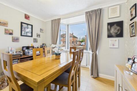 CAM03162G0-PR0362-STILL009