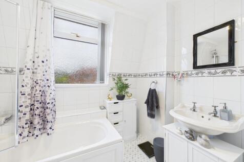 CAM03162G0-PR0362-STILL013